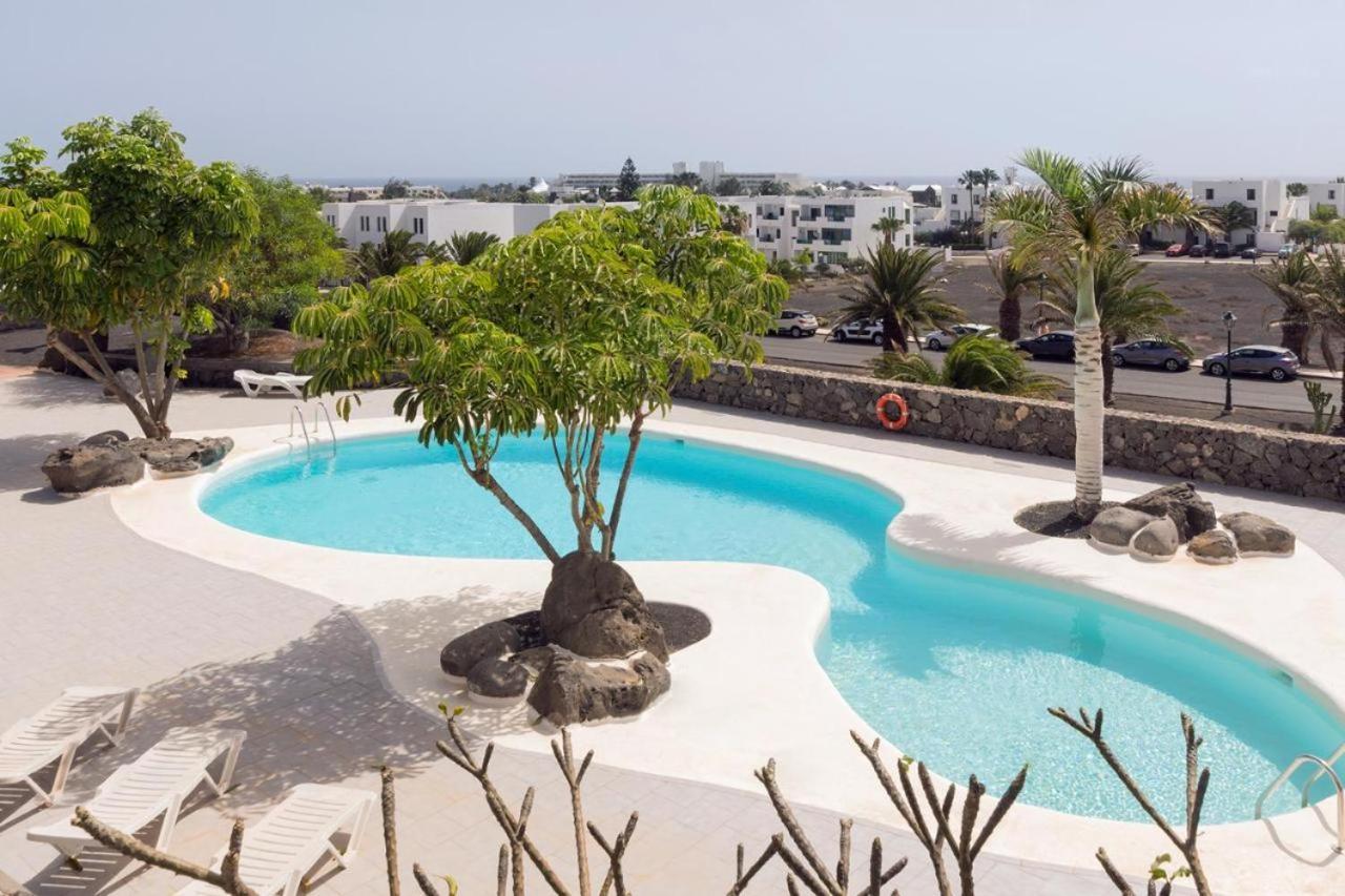 Apartamento Om Con Piscina Y Vistas Al Mar Apartment Costa Teguise Exterior photo